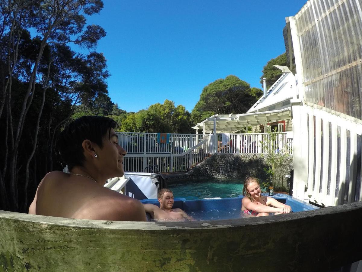 Oneroa Hekerua Lodge Backpackers Hostel Waiheke Island מראה חיצוני תמונה