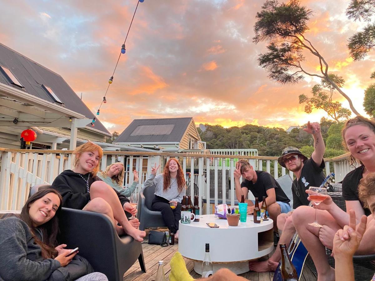 Oneroa Hekerua Lodge Backpackers Hostel Waiheke Island מראה חיצוני תמונה